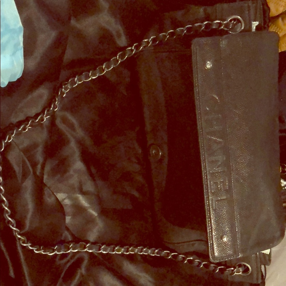 CHANEL CC CLASSIC BAG WITH FLAP IN BLACK